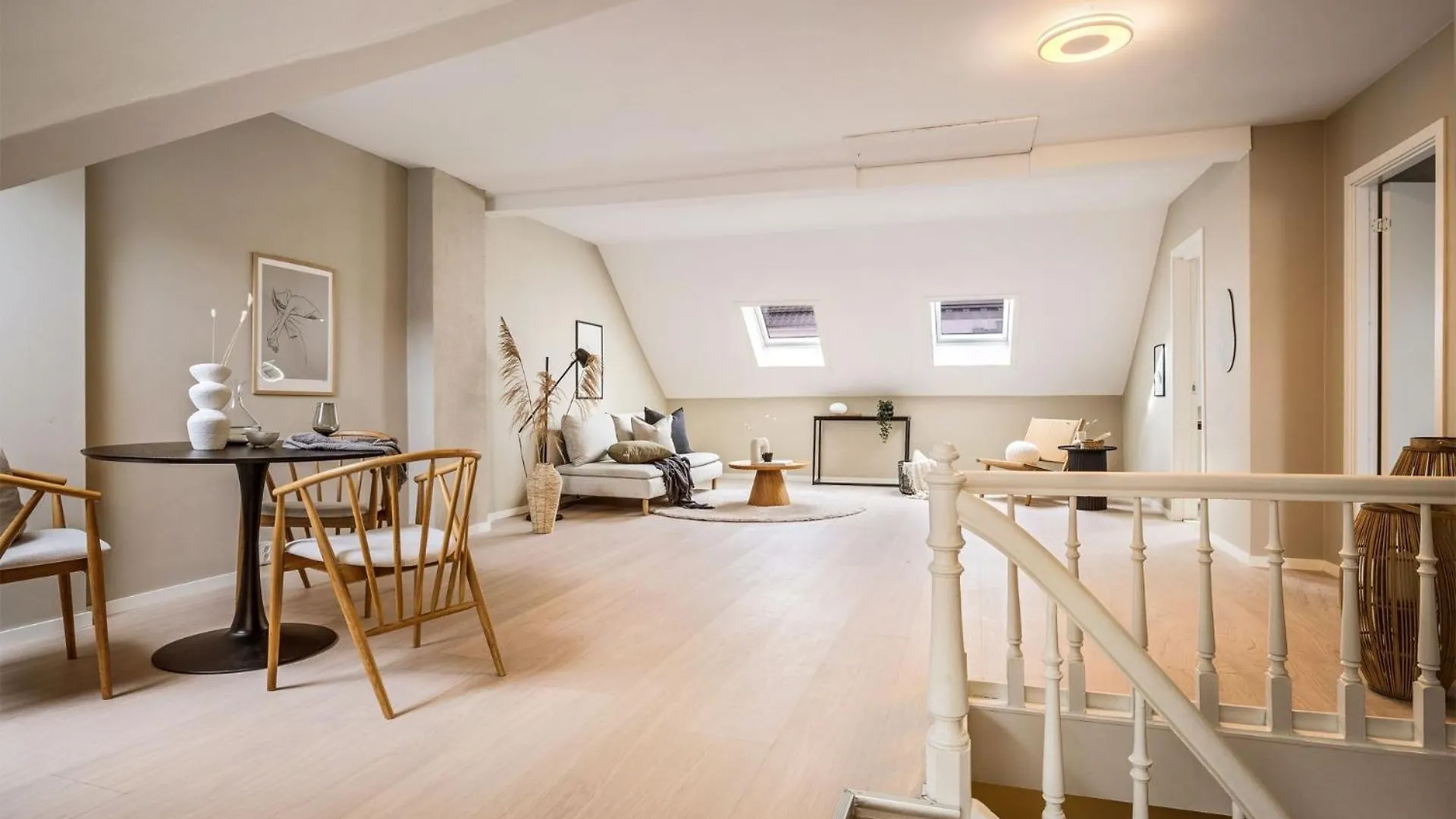 Central Newly Renovated Apartment Берген