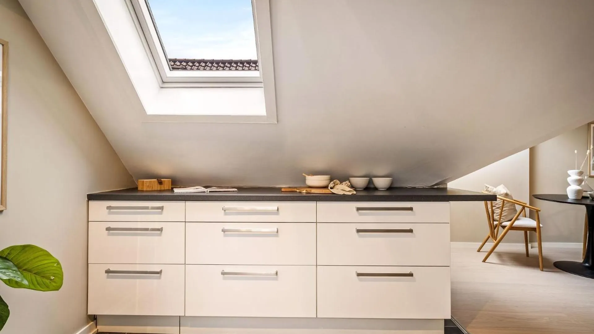 Central Newly Renovated Apartment Берген