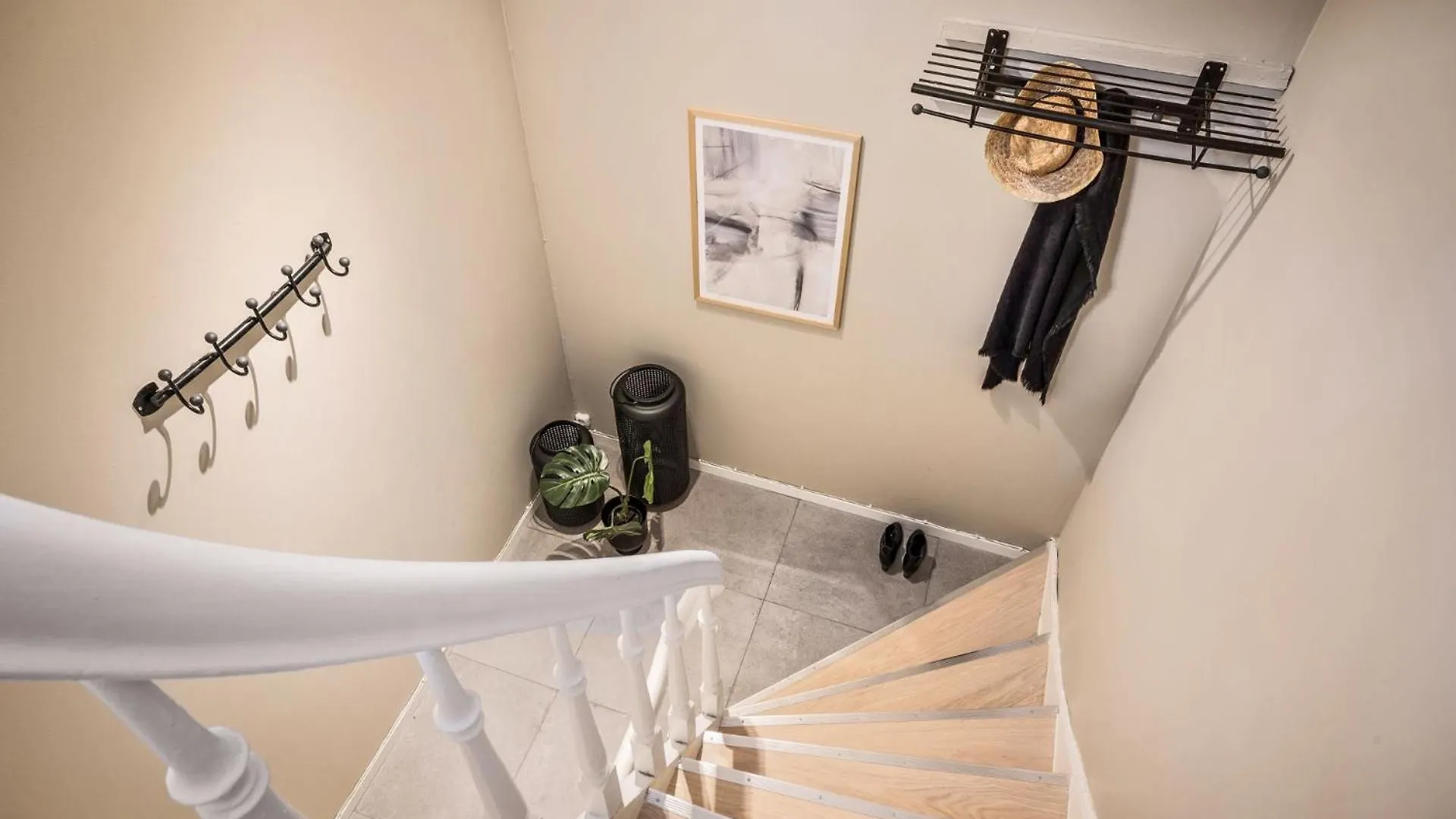 Central Newly Renovated Apartment Берген